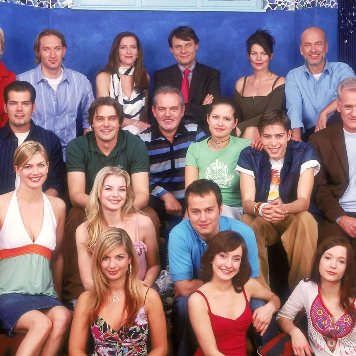 Daily Soaps der 90er – Liebe, Intrigen und der ewige Cliffhanger